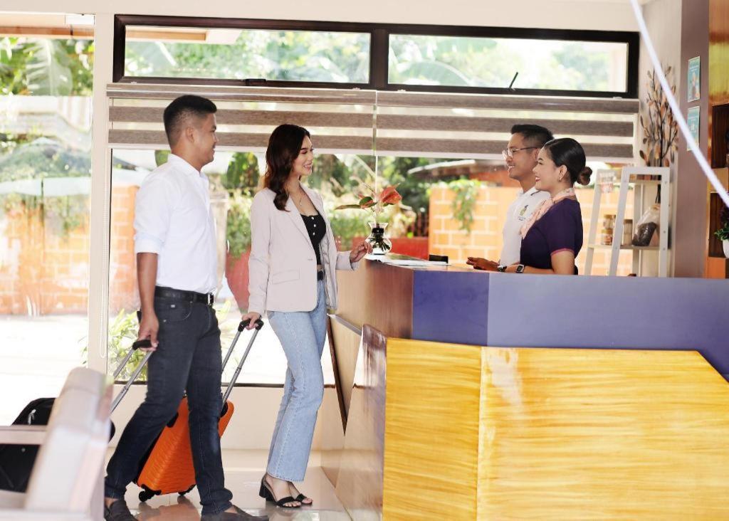 Aerostop Hotel & Restaurant Plaridel  Εξωτερικό φωτογραφία