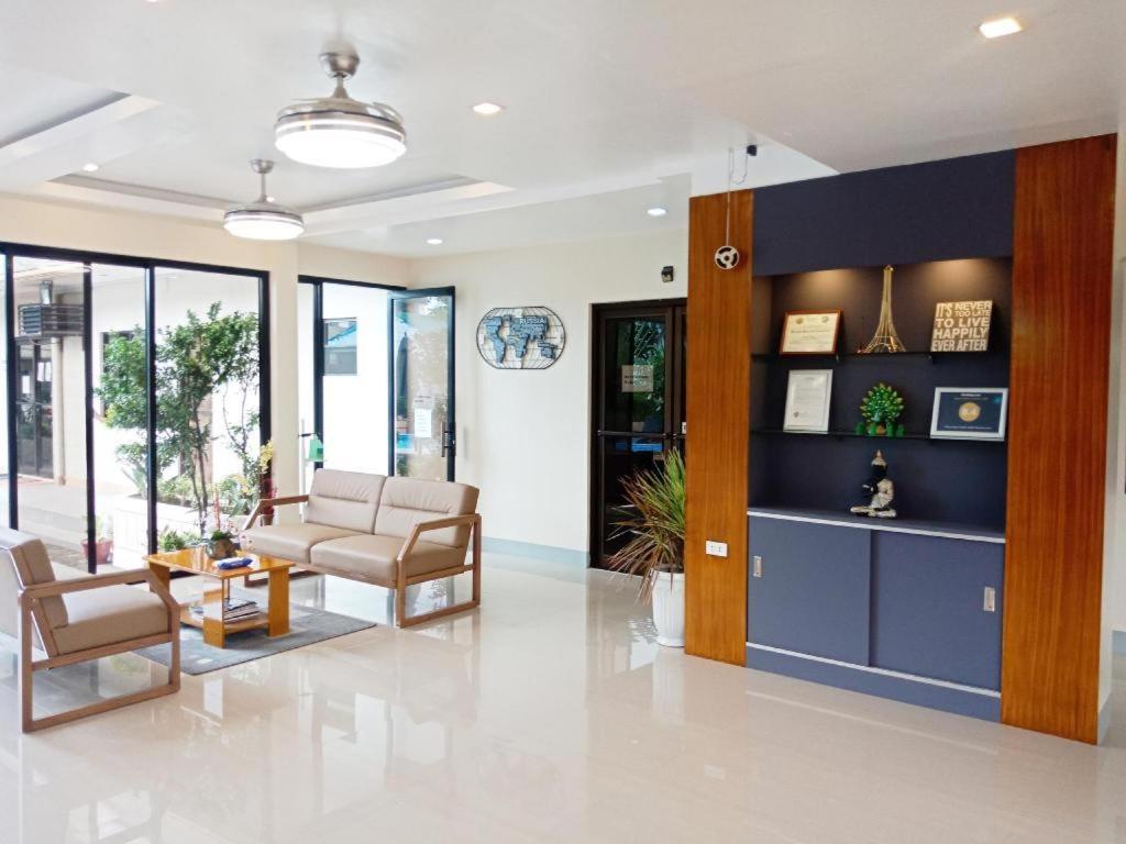 Aerostop Hotel & Restaurant Plaridel  Εξωτερικό φωτογραφία