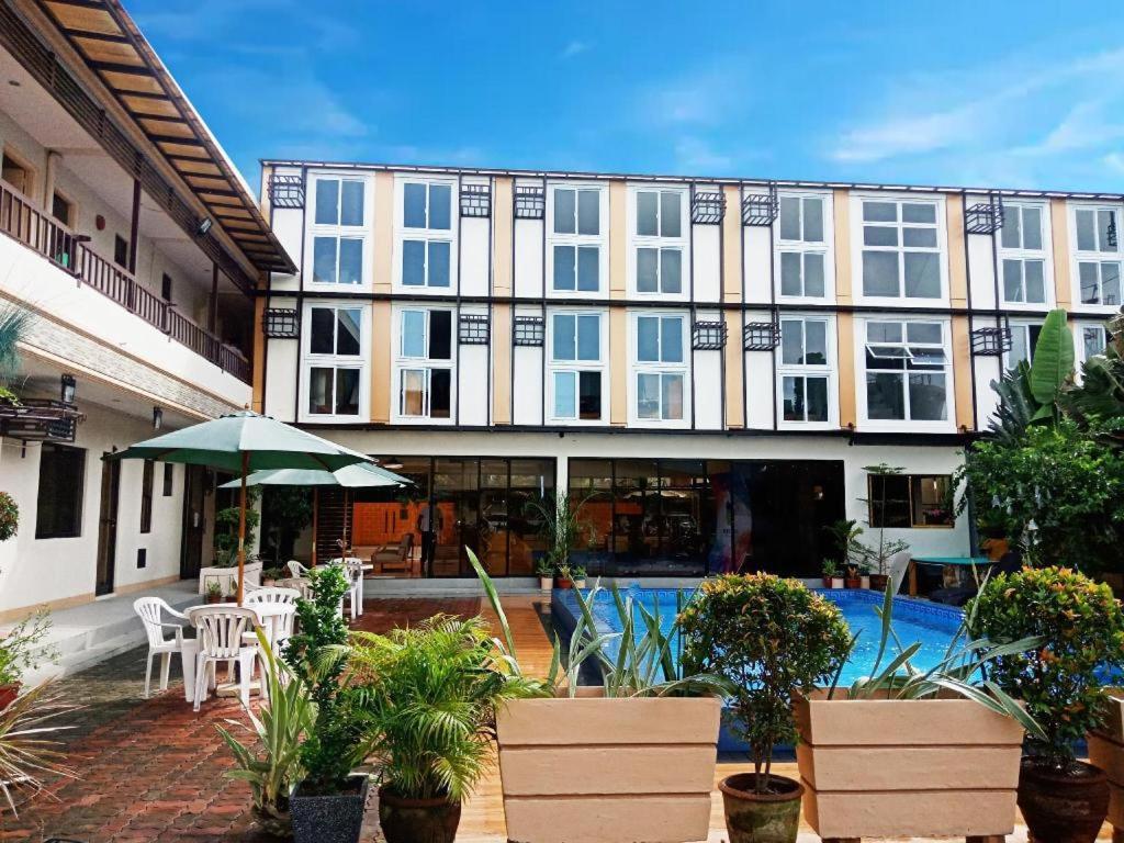 Aerostop Hotel & Restaurant Plaridel  Εξωτερικό φωτογραφία